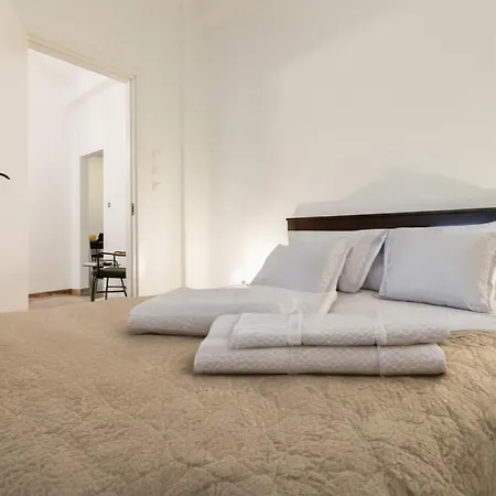 Koukaki Gem Chic Near Acropolis *