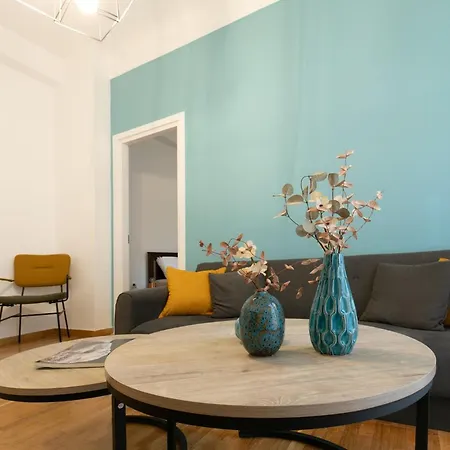 Koukaki Gem Chic Near Acropolis *