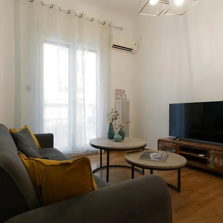 Koukaki Gem Chic Near Acropolis *